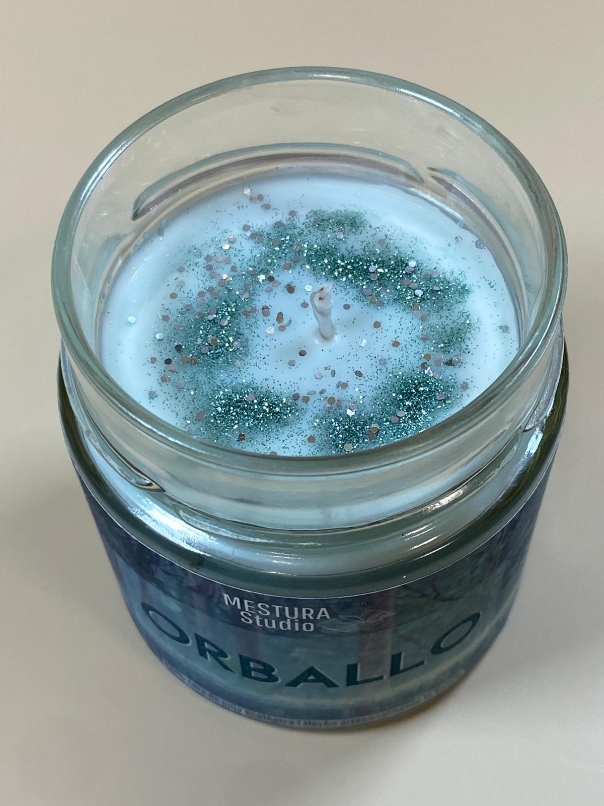 Vela "ORBALLO" | verde, acuática y amaderada