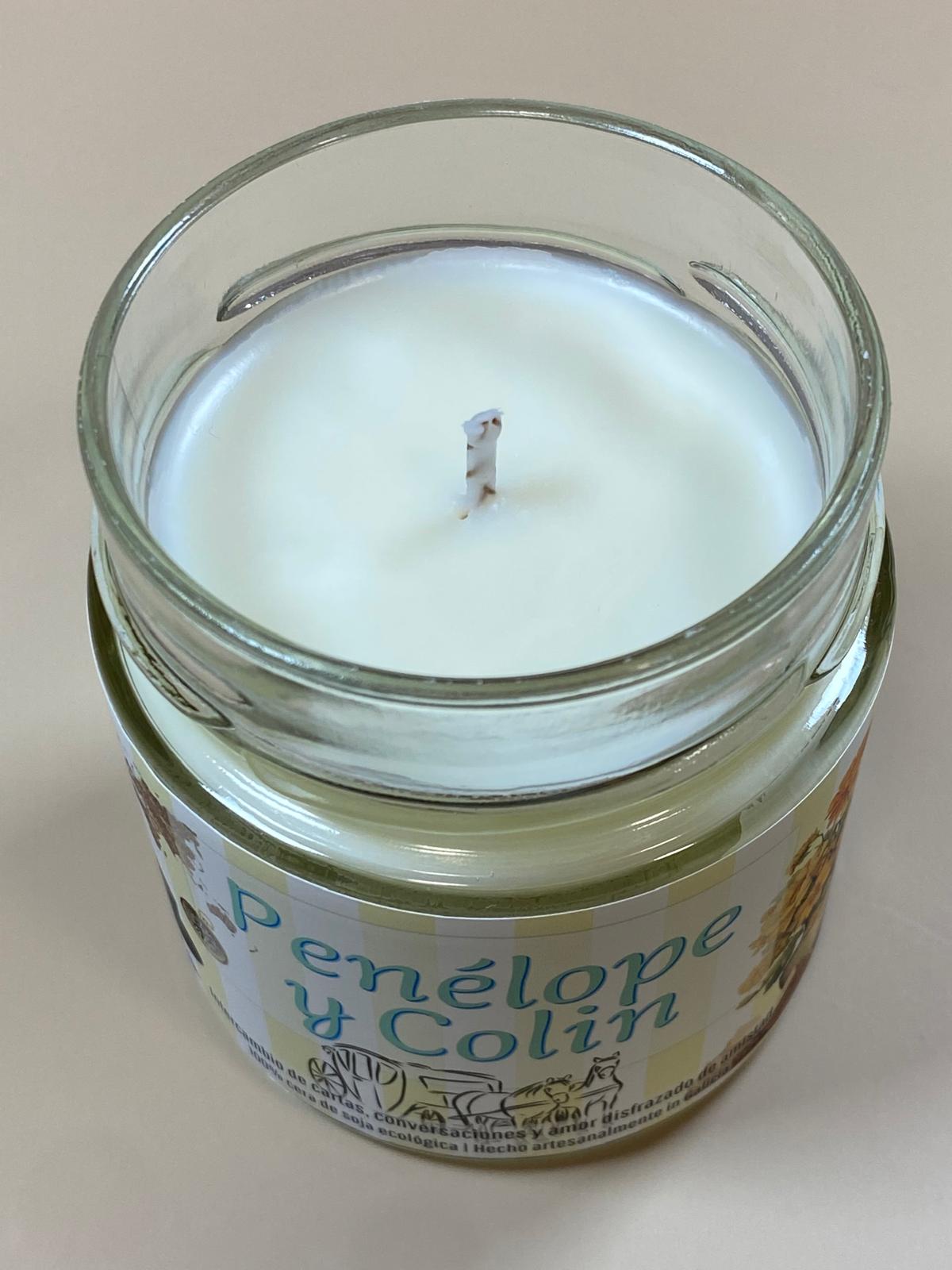 Vela "PENELOPE & COLIN", inspirada en Los Bridgerton | floral, frutal y amaderada